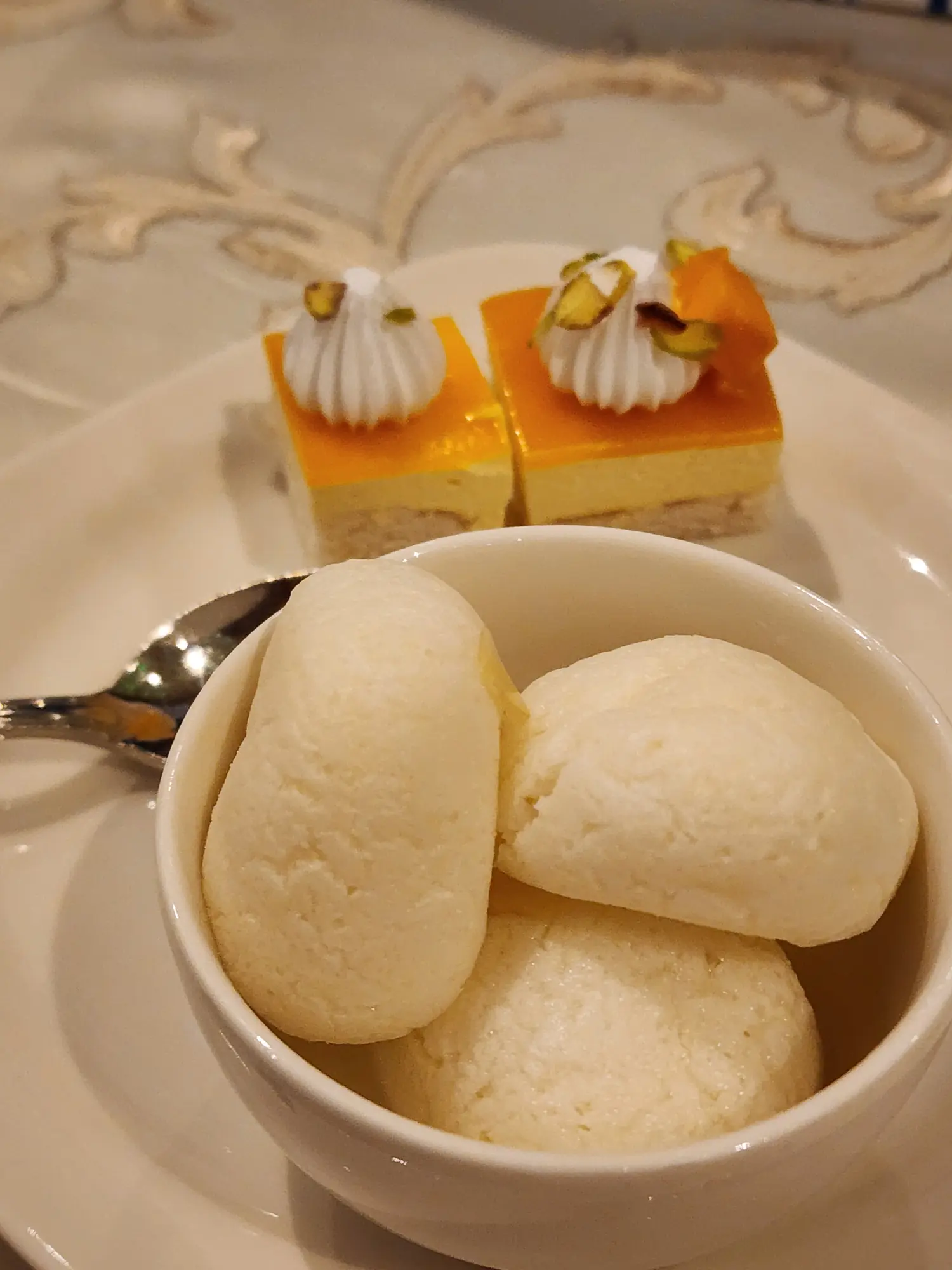 Rasgulla served with pastry
